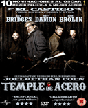 Despus del asesinato de su padre por Tom Chaney (Brolin), Mattie Ross (Hailee Steinfeld), una chica de catorce aos firmemente decidida a hacer justicia, contrata los servicios del veterano sheriff Rooster Cogburn (Jeff Bridges), un borracho de gatillo fcil. Ambos perseguirn al criminal hasta territorio indio e intentarn atraparlo antes de que lo haga LaBoeuf, un ranger de Texas, cuya misin es llevarlo consigo para que sea juzgado por el asesinato de otro hombre... Nueva adaptacin de la novela de Charles Portis, que ya haba llevado al cine Henry Hathaway (True Grit, 1969) con John Wayne como protagonista.